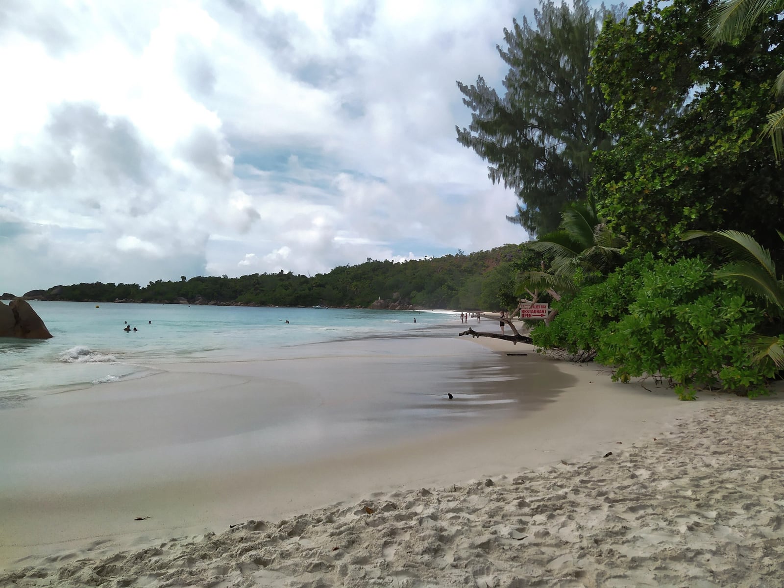 Anse Lazio morning