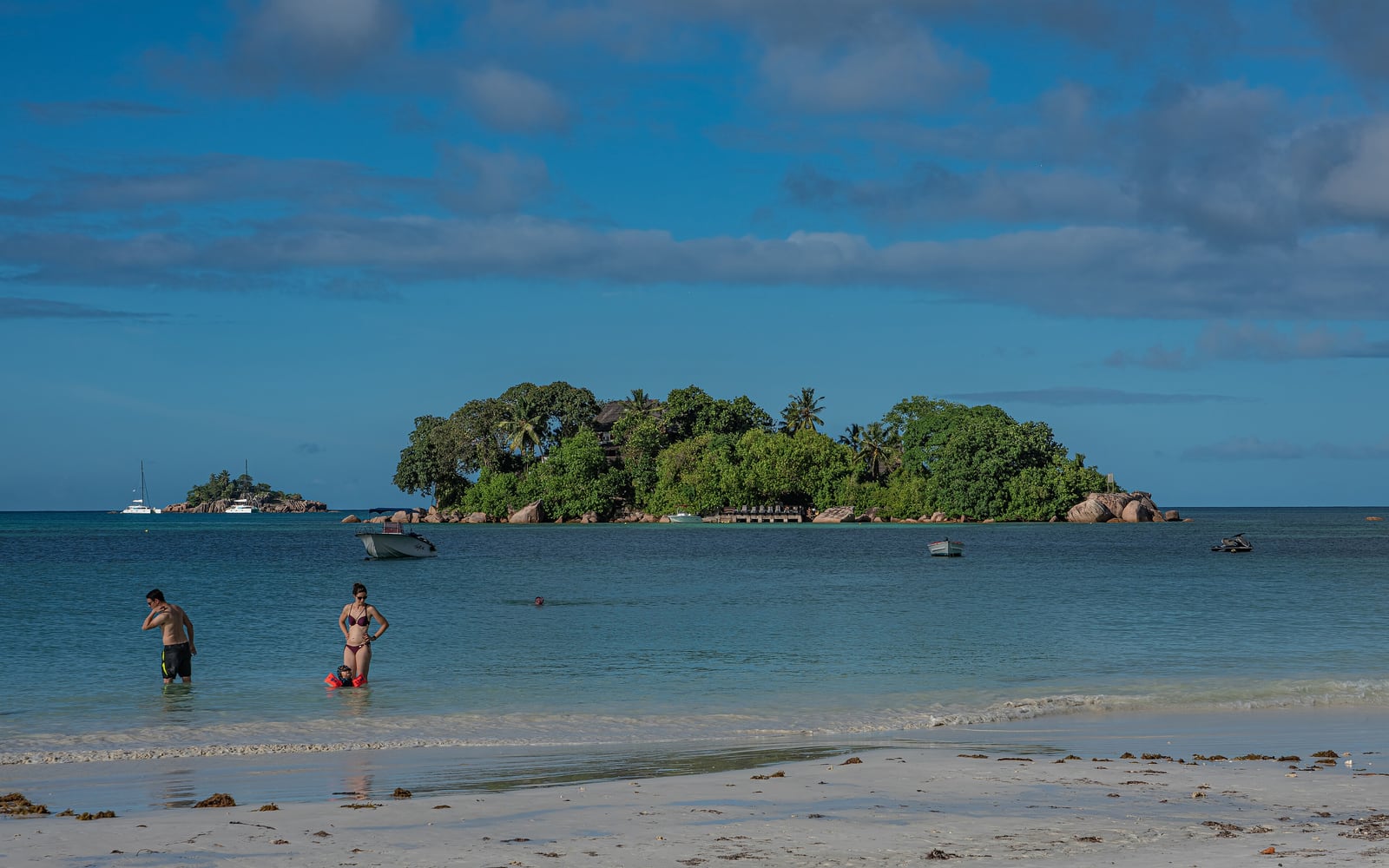 Raffles Seychelles — Anse Takamaka / Anse Volbert, Praslin