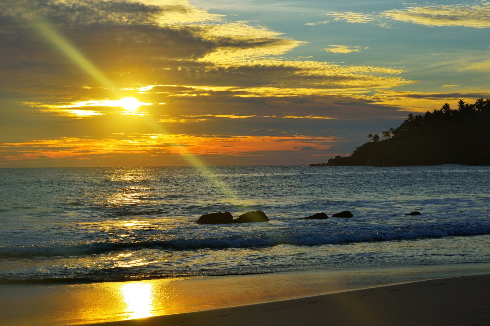 Cape Weligama, Resplendent Ceylon — Weligama · South coast (near Galle)